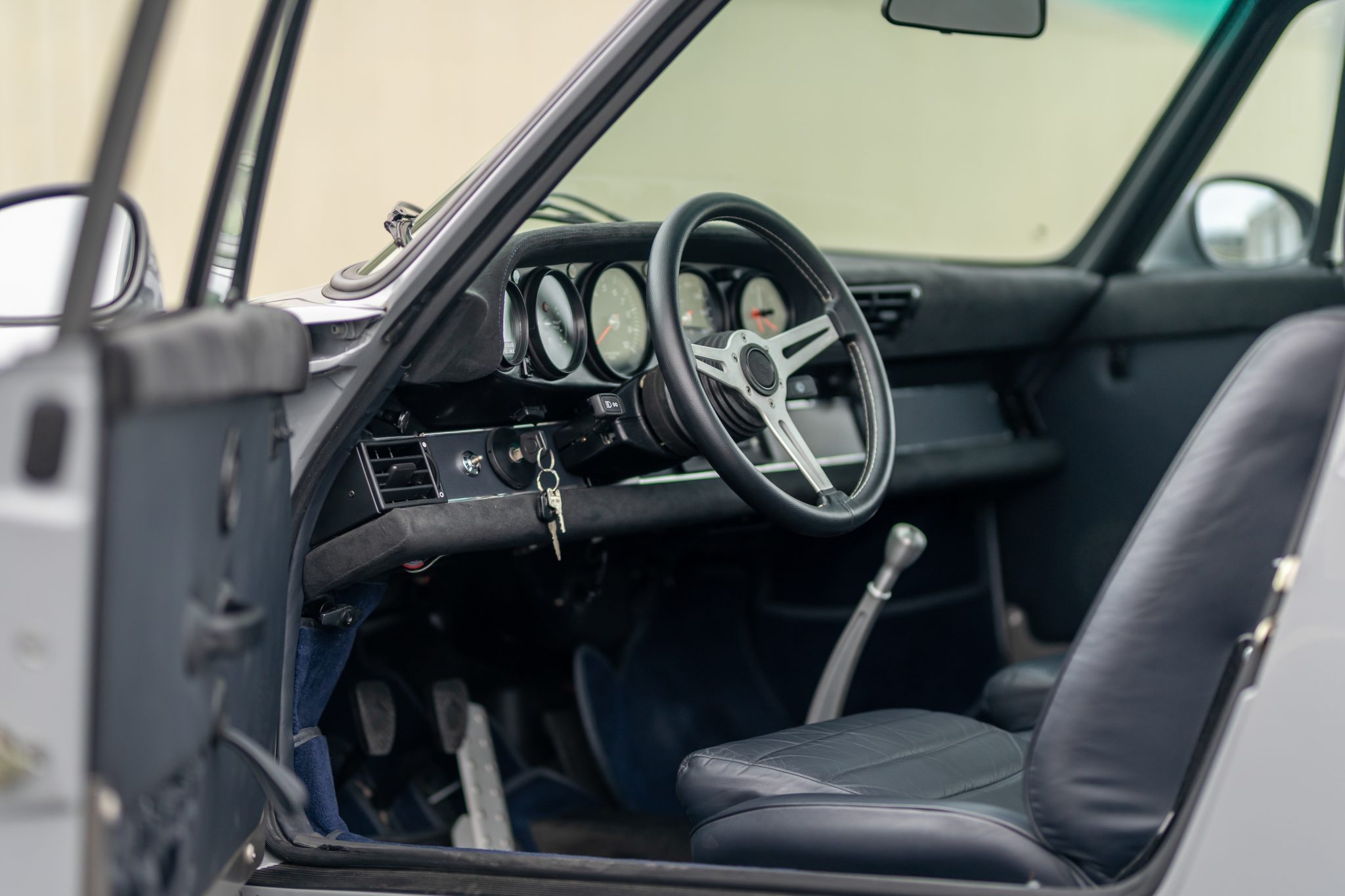 Backdated 1989 Porsche 911 Carrera 3.8L Is Here To Reverse Your Piggy Bank’s Fortunes