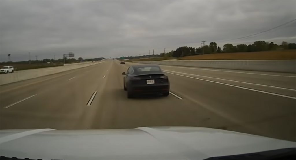  Tesla On Autopilot Doing 82 MPH Pulled Over For Driver Sleeping At The Wheel