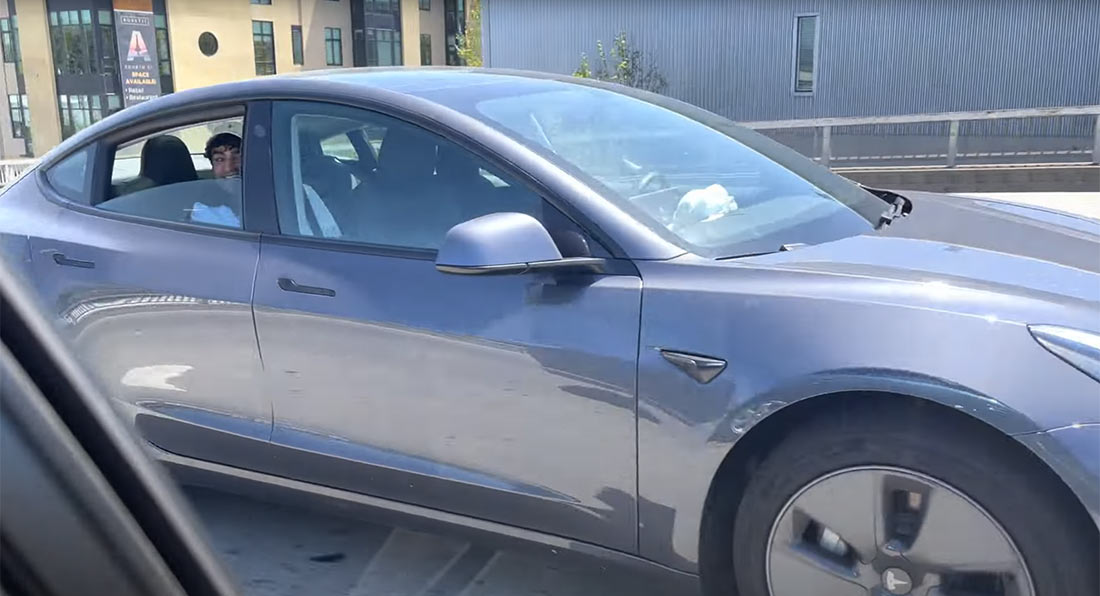 Police Arrest 25-Year-Old Sitting In The Backseat Of Tesla With Autopilot Enabled - Vimarsana News
