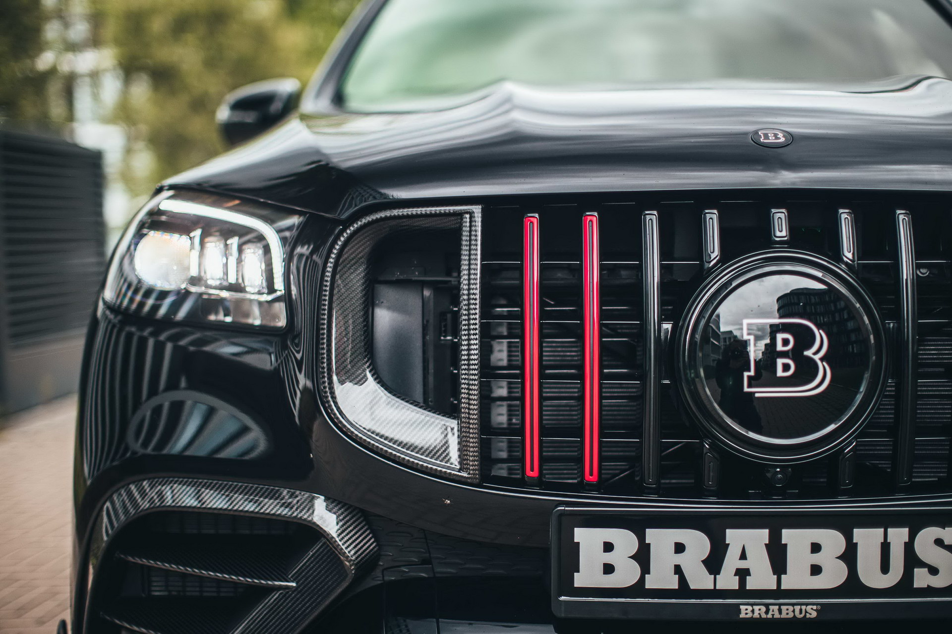 Brabus Puts Mercedes-AMG GLS 63 Into A Nightclub Bouncer Suit