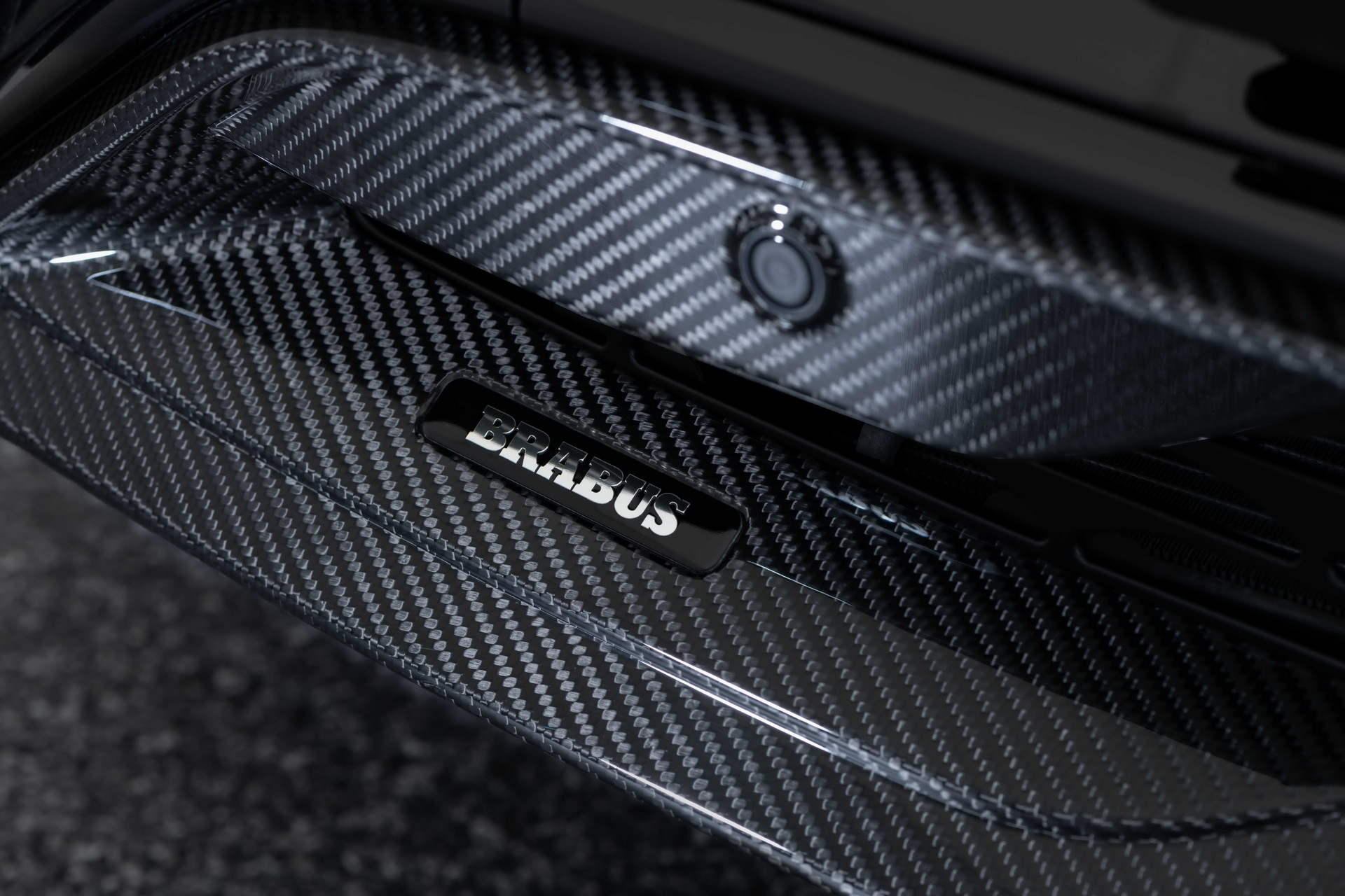 Brabus Puts Mercedes-AMG GLS 63 Into A Nightclub Bouncer Suit