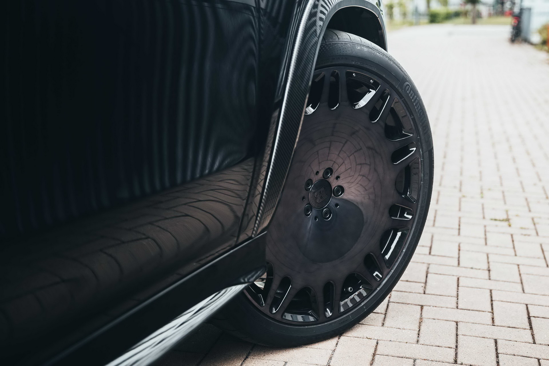 Brabus Puts Mercedes-AMG GLS 63 Into A Nightclub Bouncer Suit