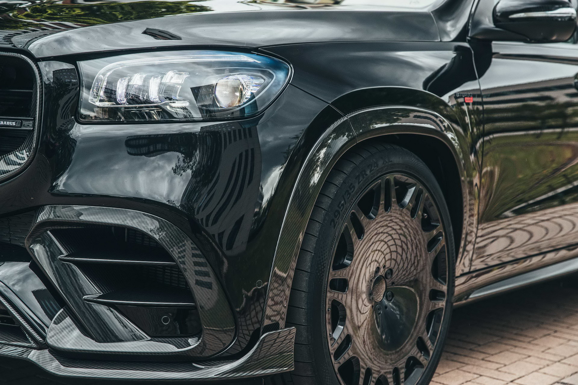 Brabus Puts Mercedes-AMG GLS 63 Into A Nightclub Bouncer Suit