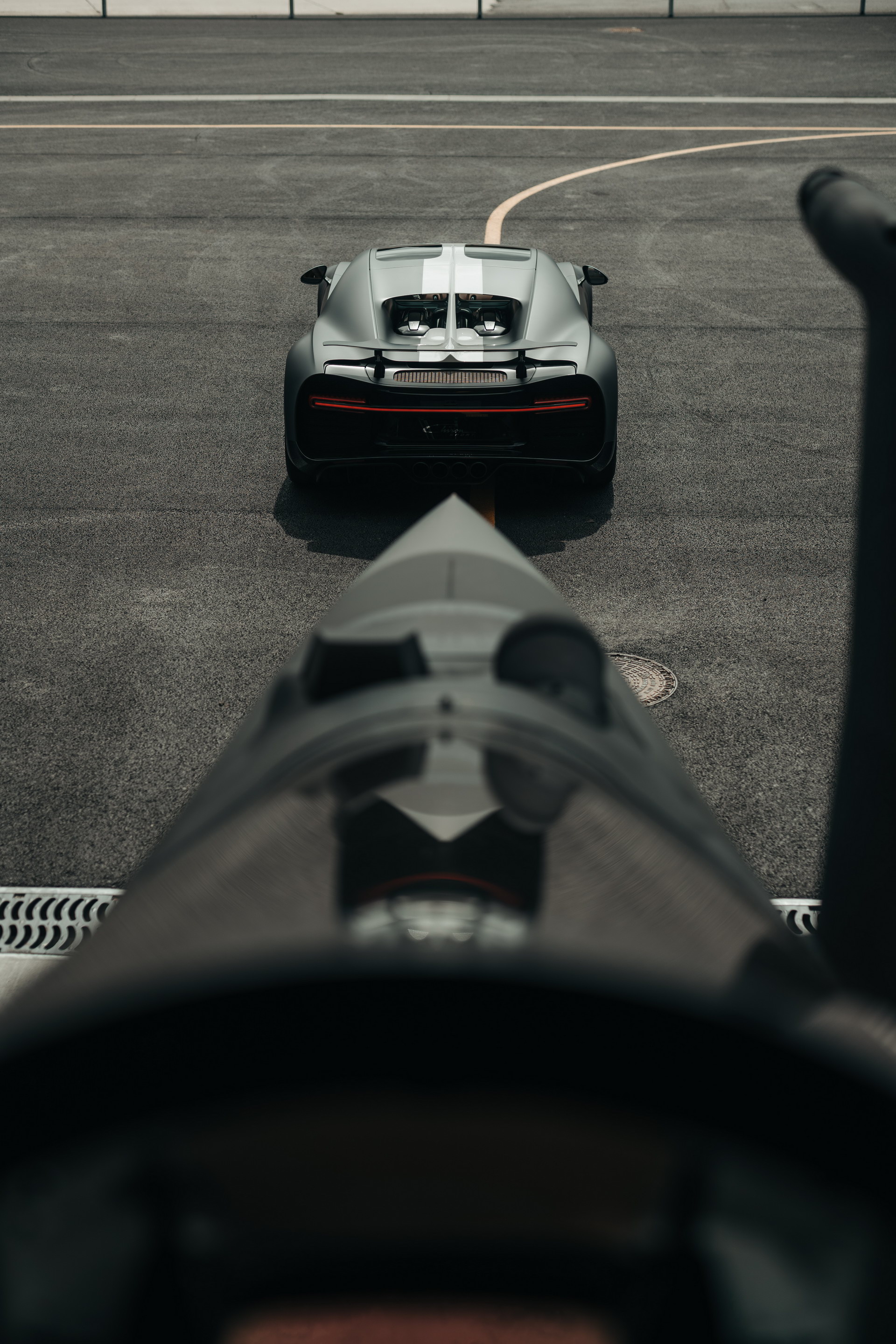 Bugatti Chiron Sport And Rafale Fighter Jet Meet In Asphalt-Vibrating Race