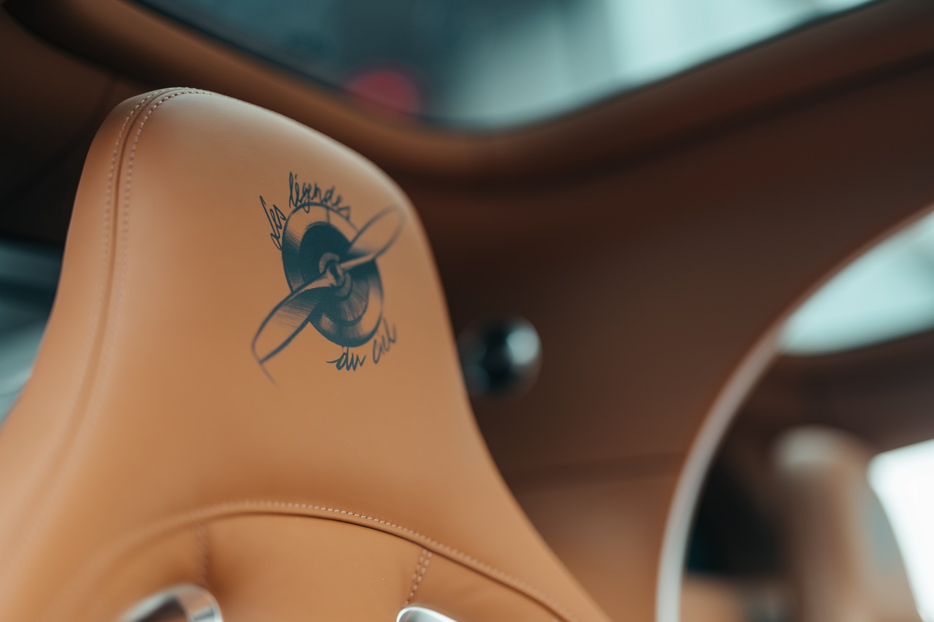 Bugatti Chiron Sport And Rafale Fighter Jet Meet In Asphalt-Vibrating Race