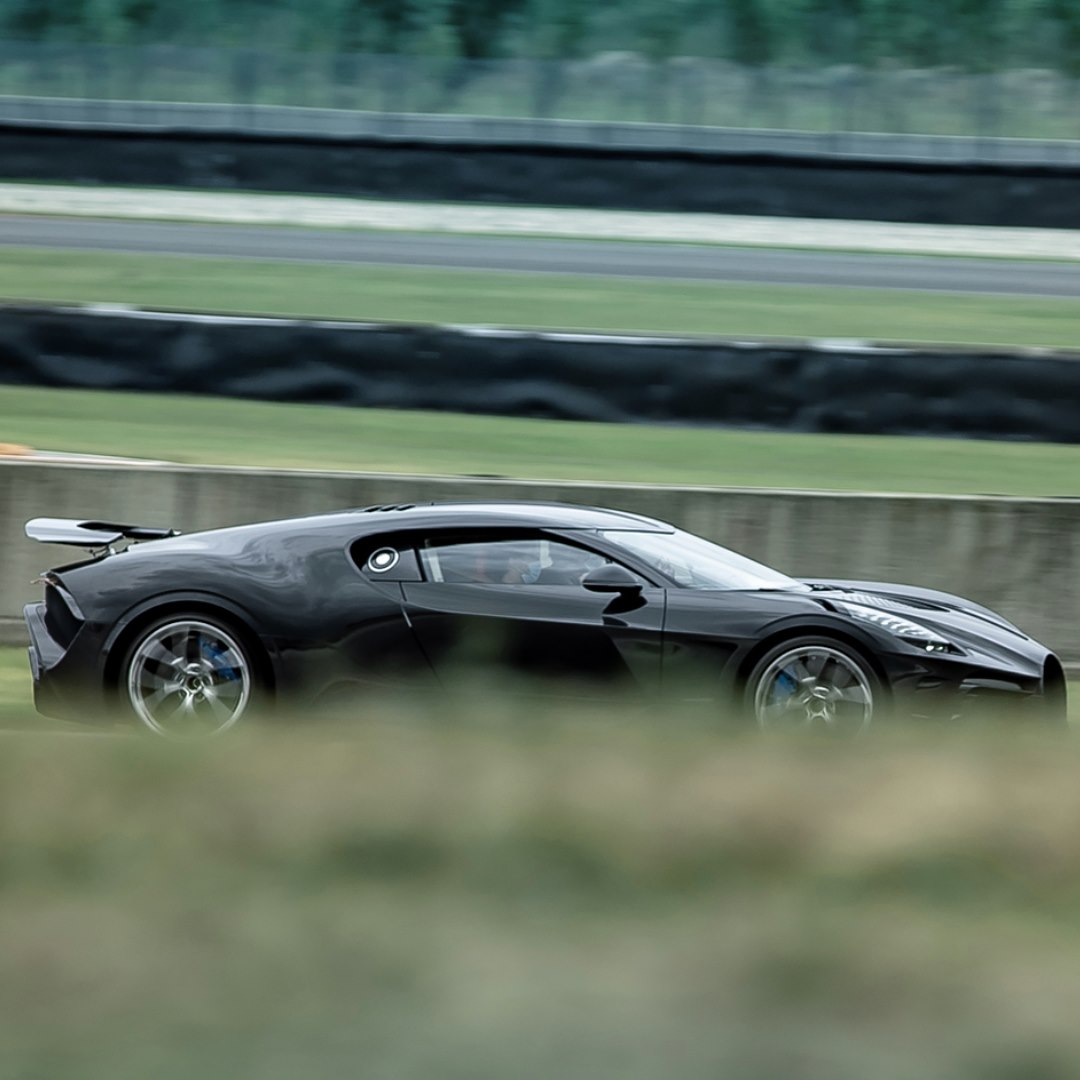 Bugatti Spent Over 65,000 Engineering Hours Developing The La Voiture Noire One-Off Hypercar