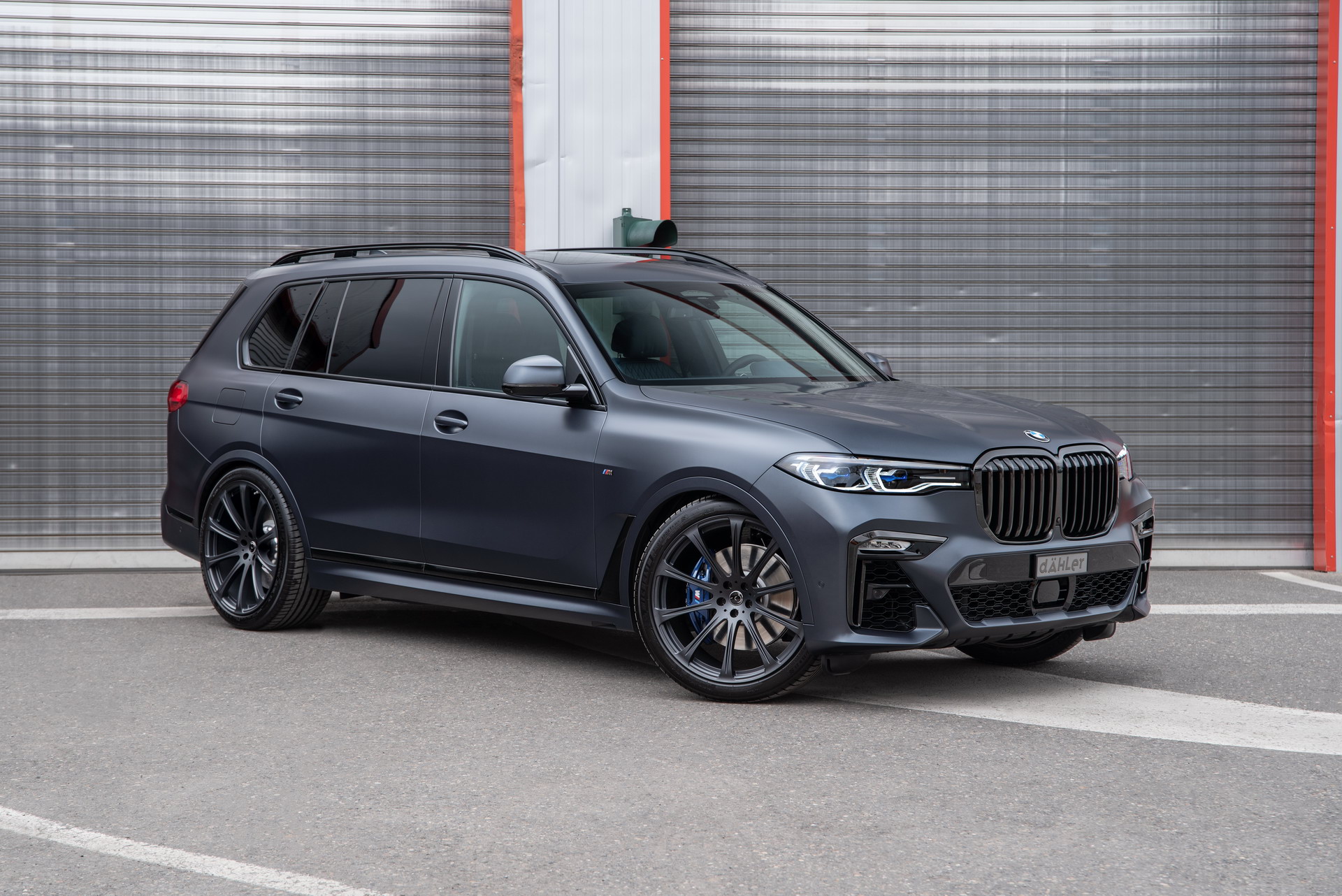 BMW X7 Goes Searching For An M Badge, Finds Dahler Who Gives It 630 PS