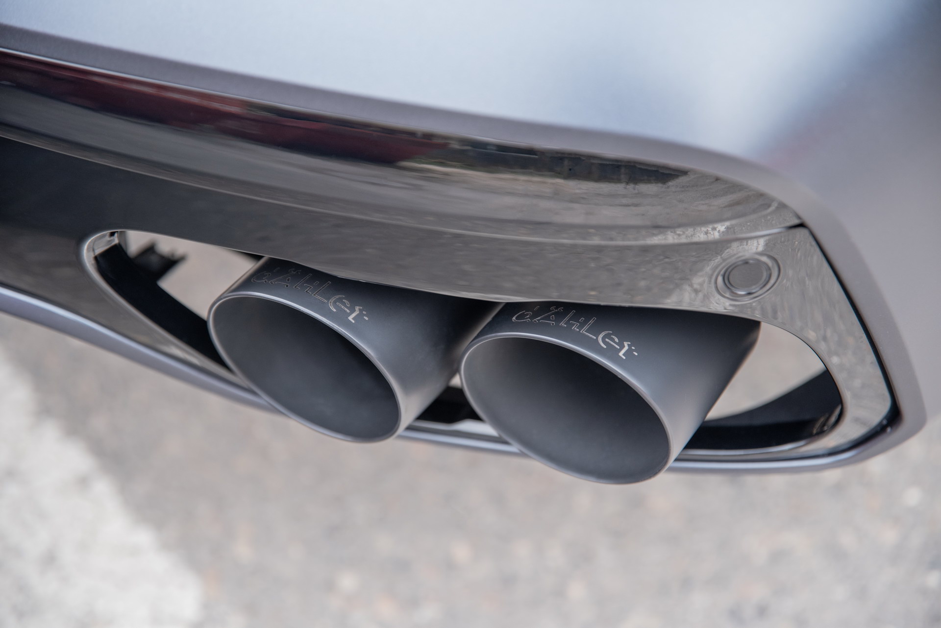 BMW X7 Goes Searching For An M Badge, Finds Dahler Who Gives It 630 PS