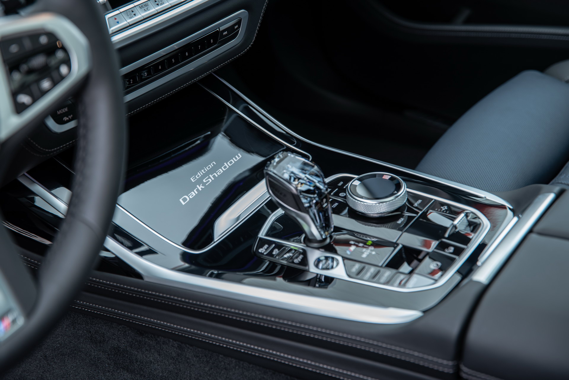 BMW X7 Goes Searching For An M Badge, Finds Dahler Who Gives It 630 PS