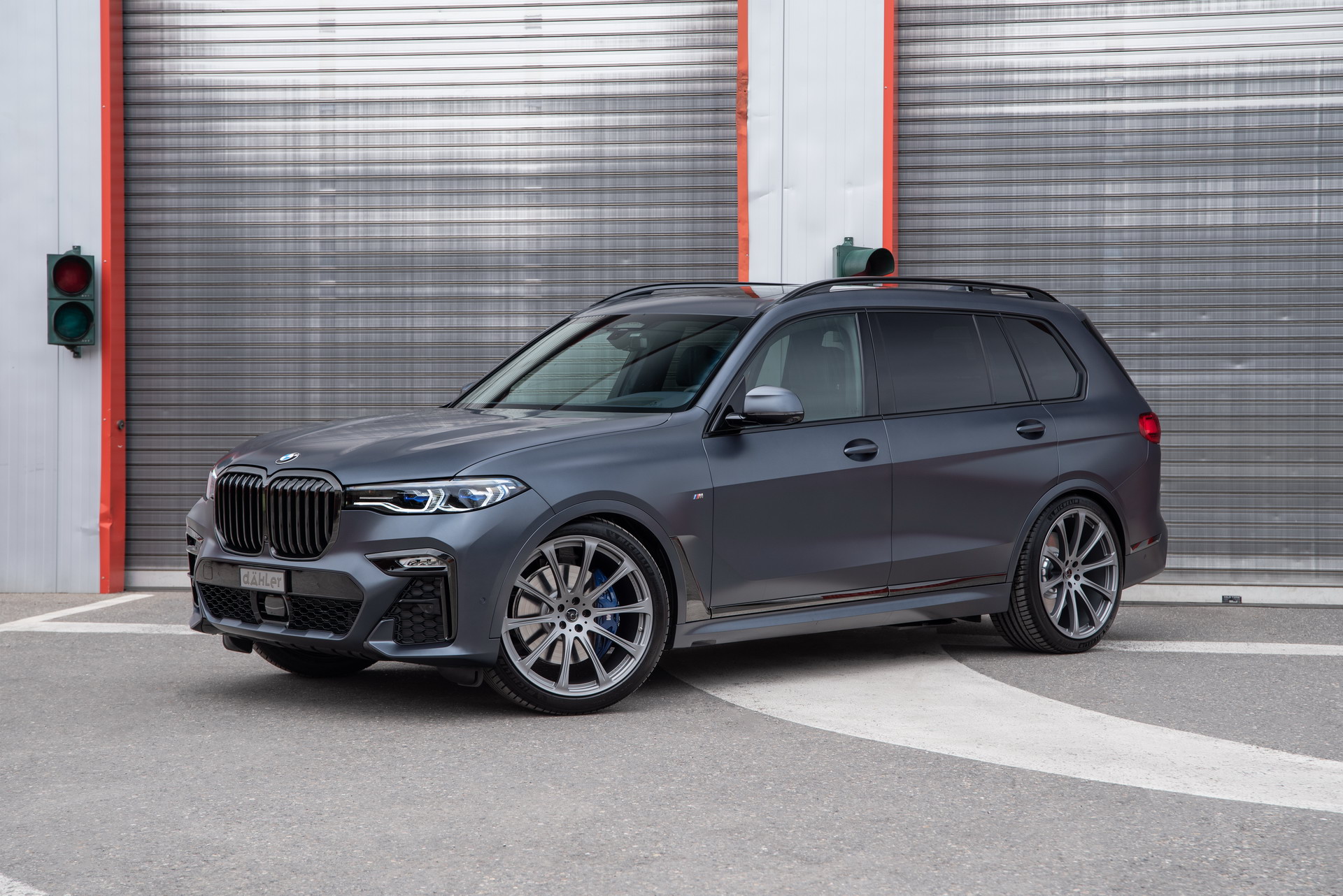BMW X7 Goes Searching For An M Badge, Finds Dahler Who Gives It 630 PS