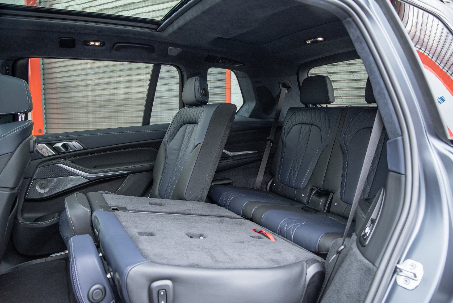 BMW X7 Goes Searching For An M Badge, Finds Dahler Who Gives It 630 PS