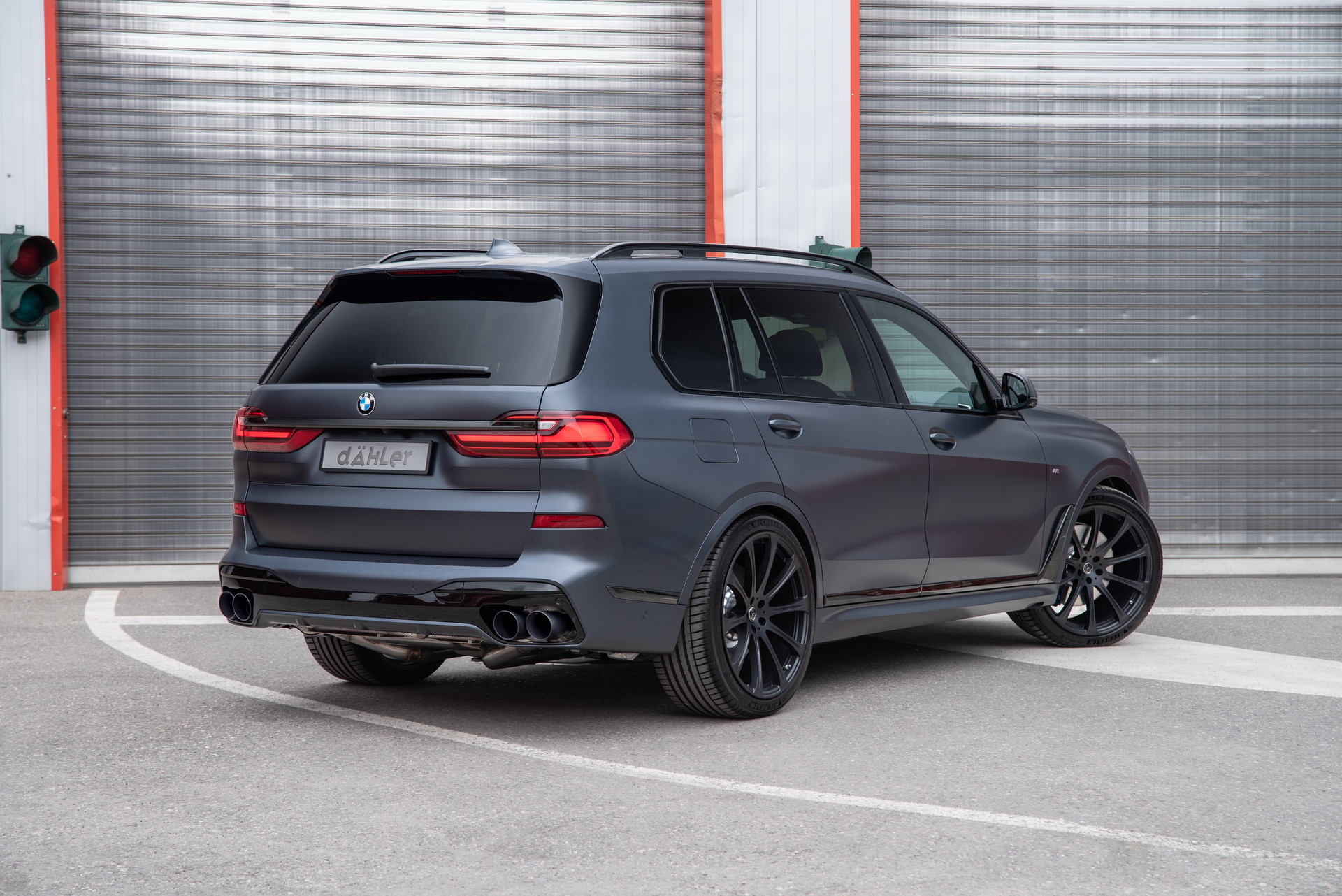 BMW X7 Goes Searching For An M Badge, Finds Dahler Who Gives It 630 PS
