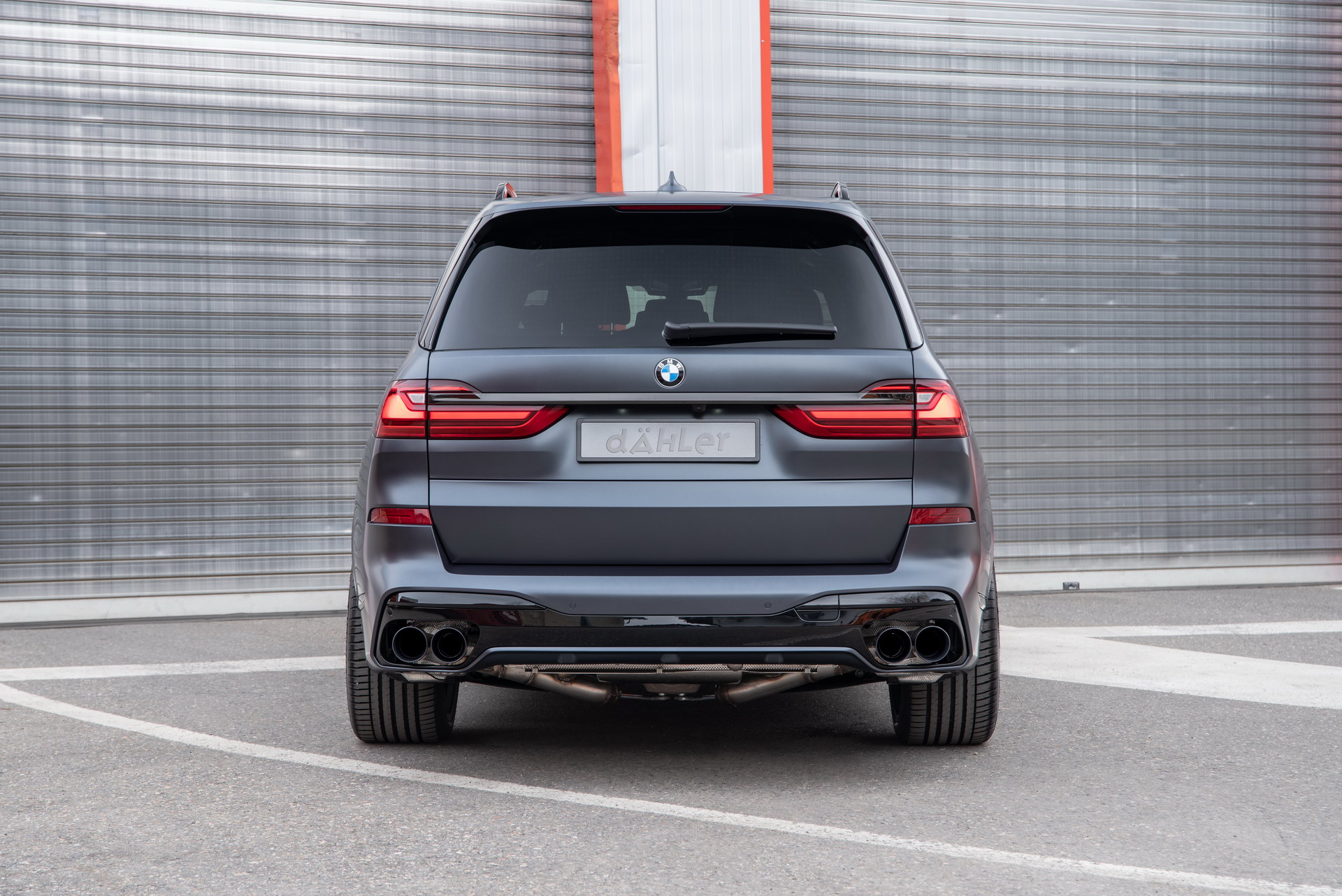 BMW X7 Goes Searching For An M Badge, Finds Dahler Who Gives It 630 PS