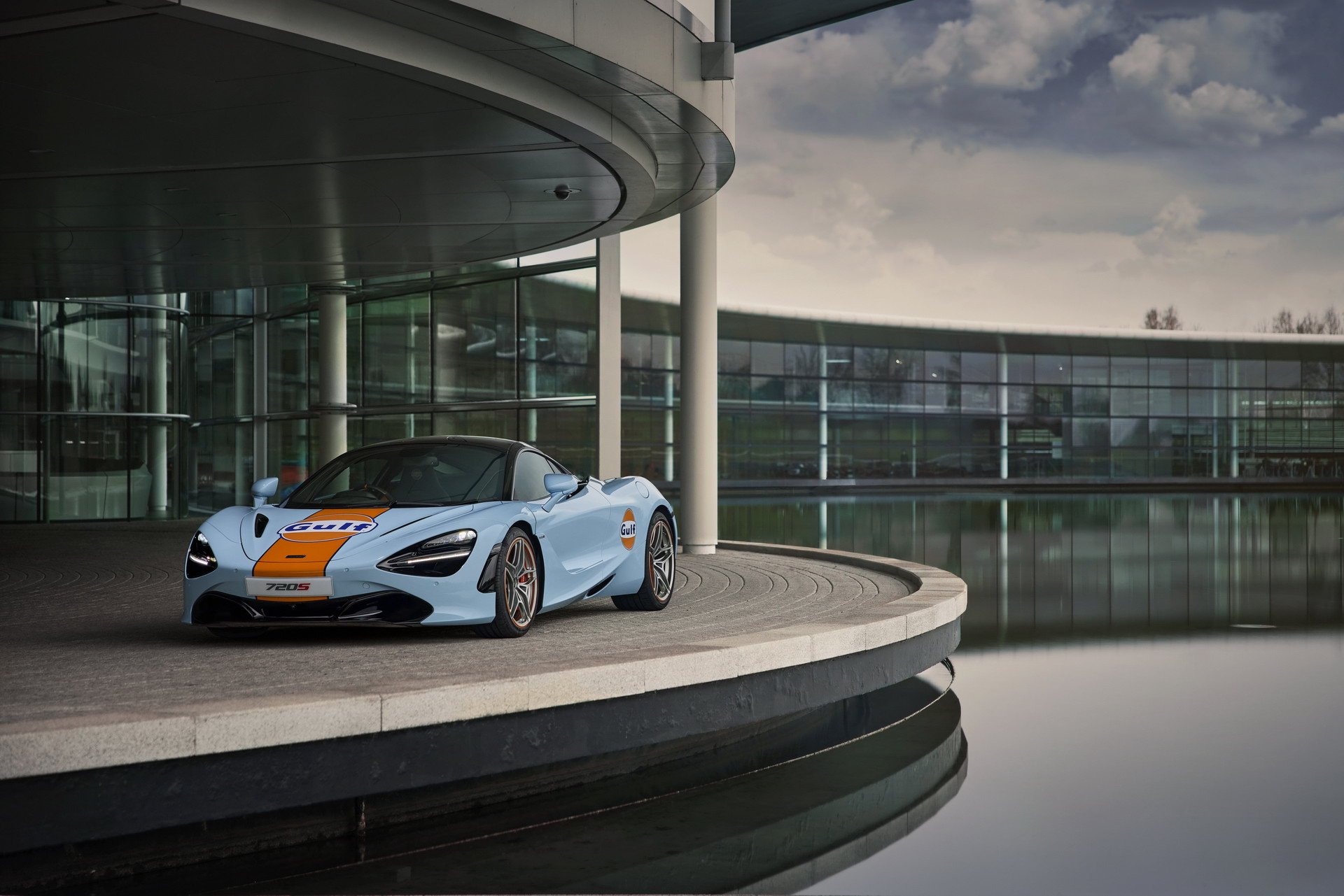 McLaren And Gulf Rekindle Their Relationship, Display Iconic Livery On A 720S