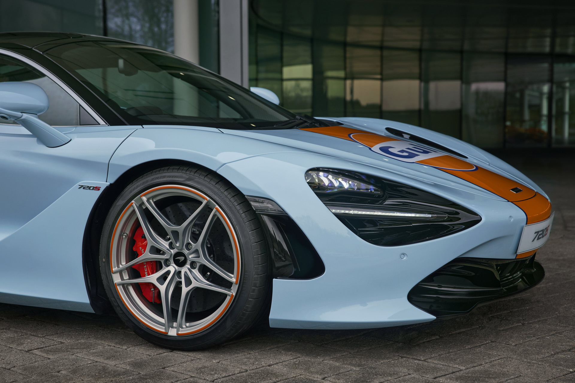 McLaren And Gulf Rekindle Their Relationship, Display Iconic Livery On A 720S