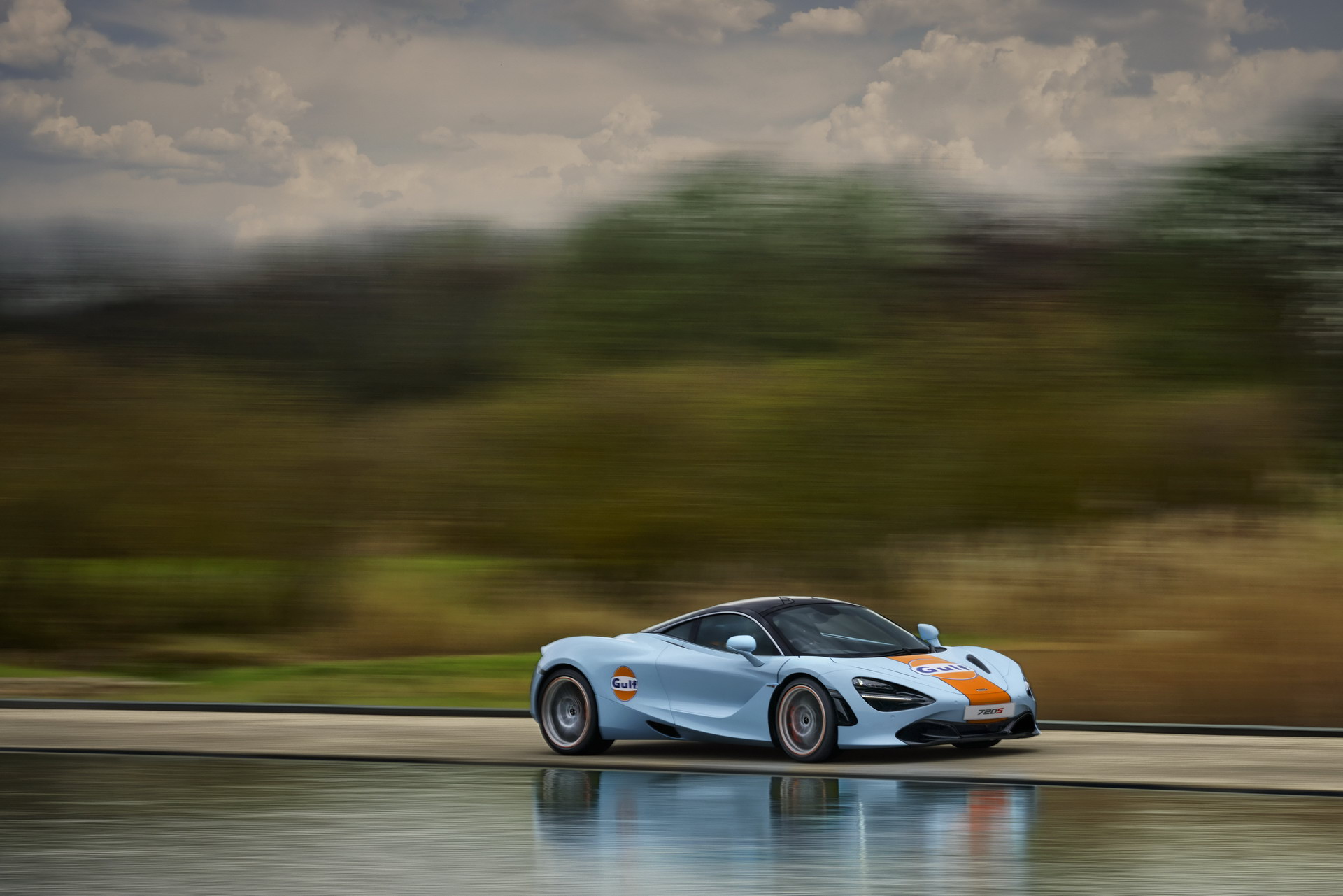 McLaren And Gulf Rekindle Their Relationship, Display Iconic Livery On A 720S