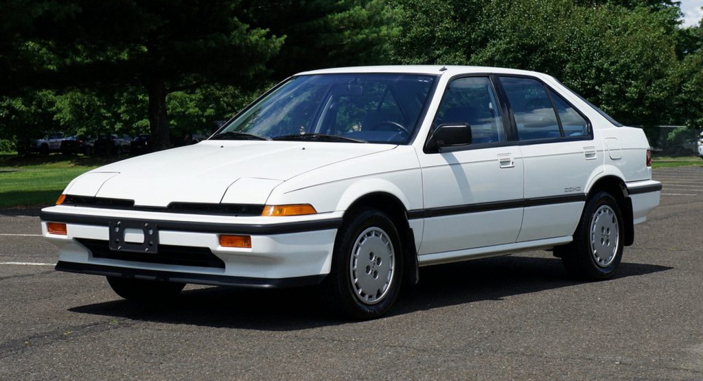  This 22k-Mile Acura Integra RS Is A True ’80s Time Capsule