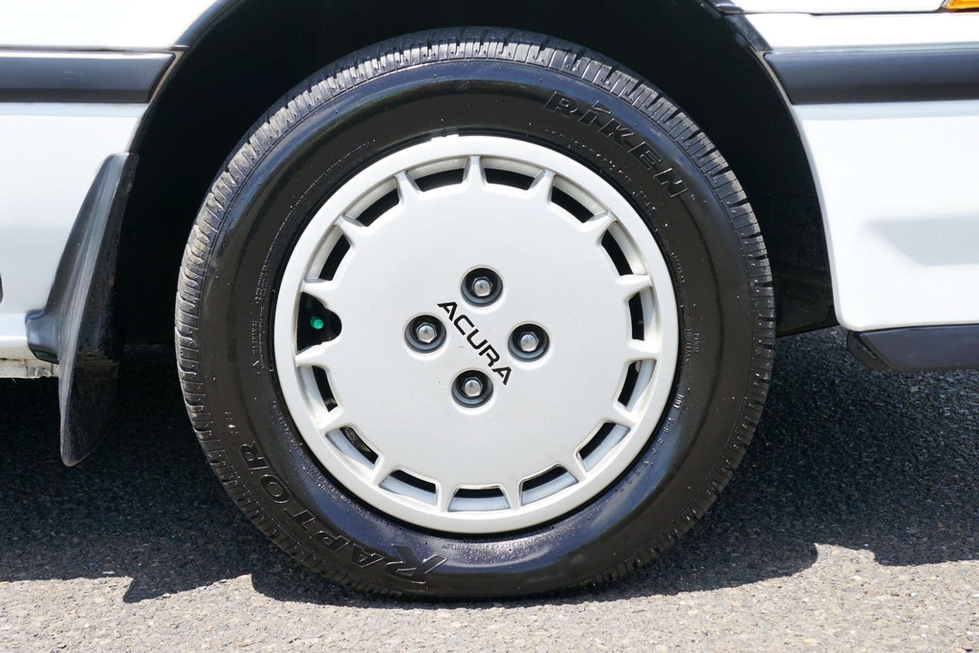 This 22k-Mile Acura Integra RS Is A True ’80s Time Capsule