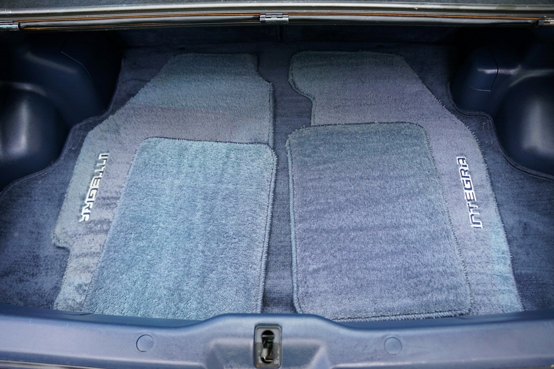 This 22k-Mile Acura Integra RS Is A True ’80s Time Capsule