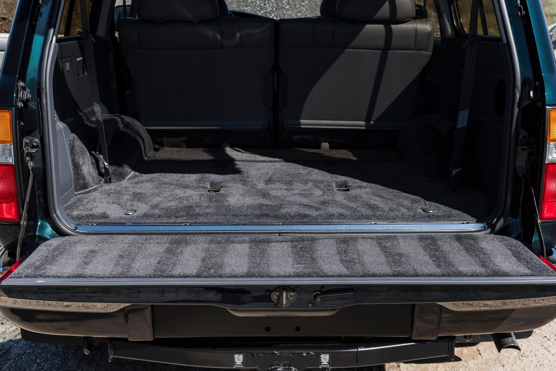 A 1k-Mile 1994 Toyota Land Cruiser Just Sold For A Whopping $136,000