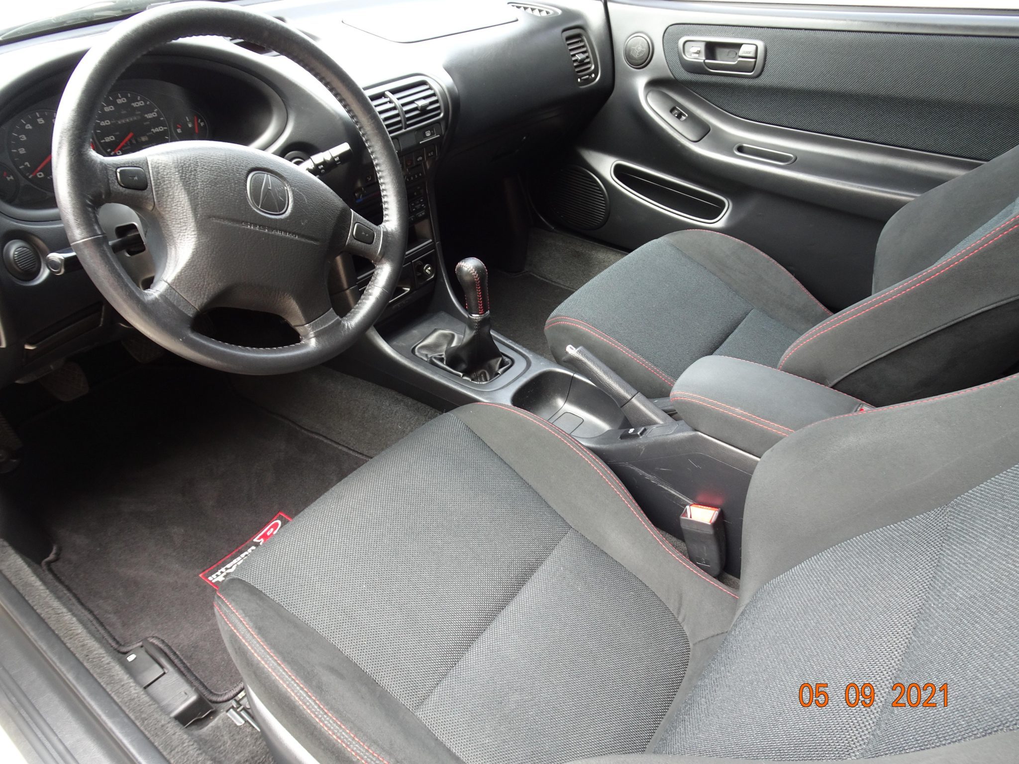 Seller Crashes Acura Integra Type R He Sold For $51,000 On BaT Right After Auction Ended