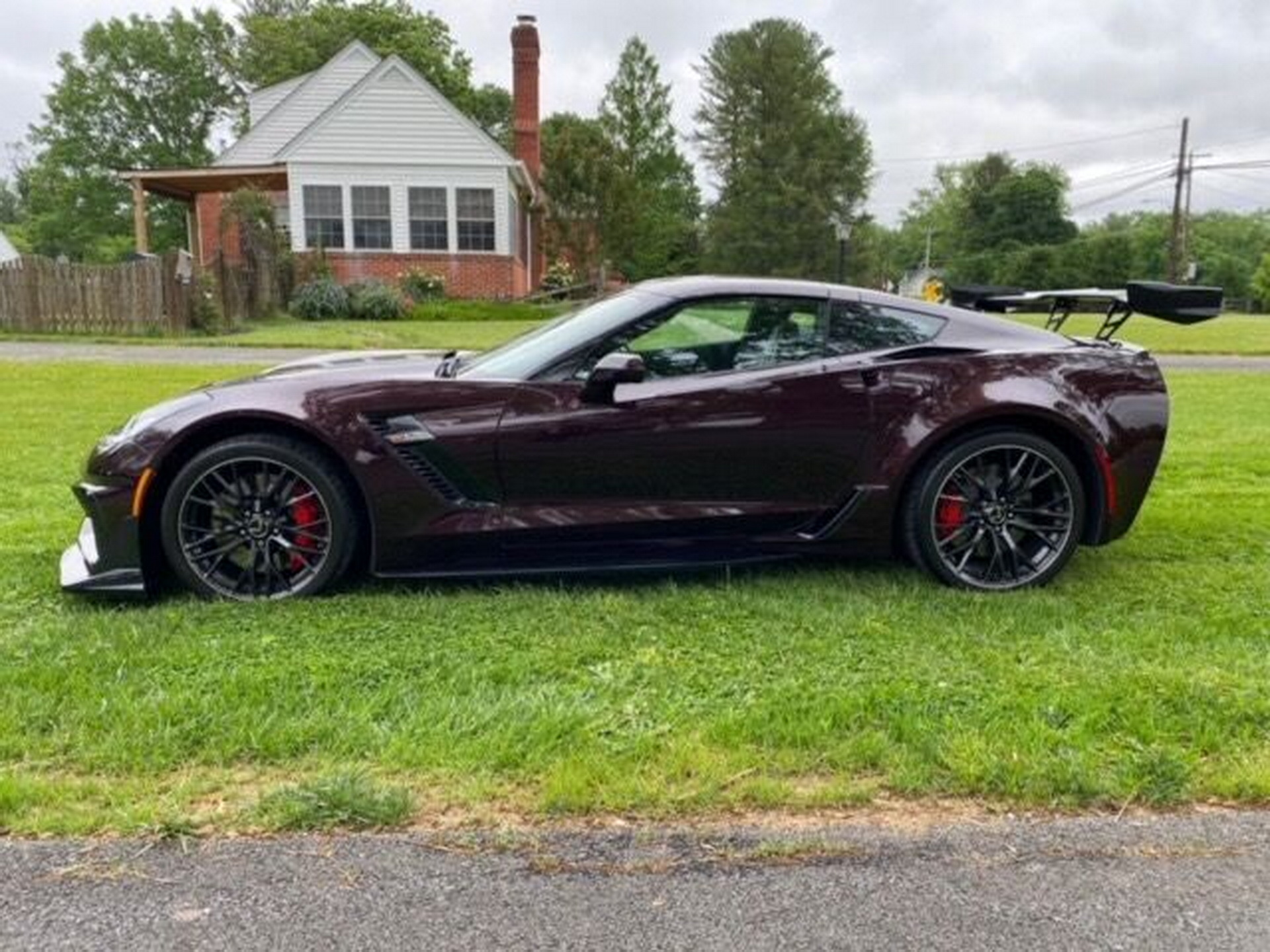 Black Rose Corvette C7 Z06 Playing Dress Up As A ZR1 Is A Pretty One, Isn’t She?