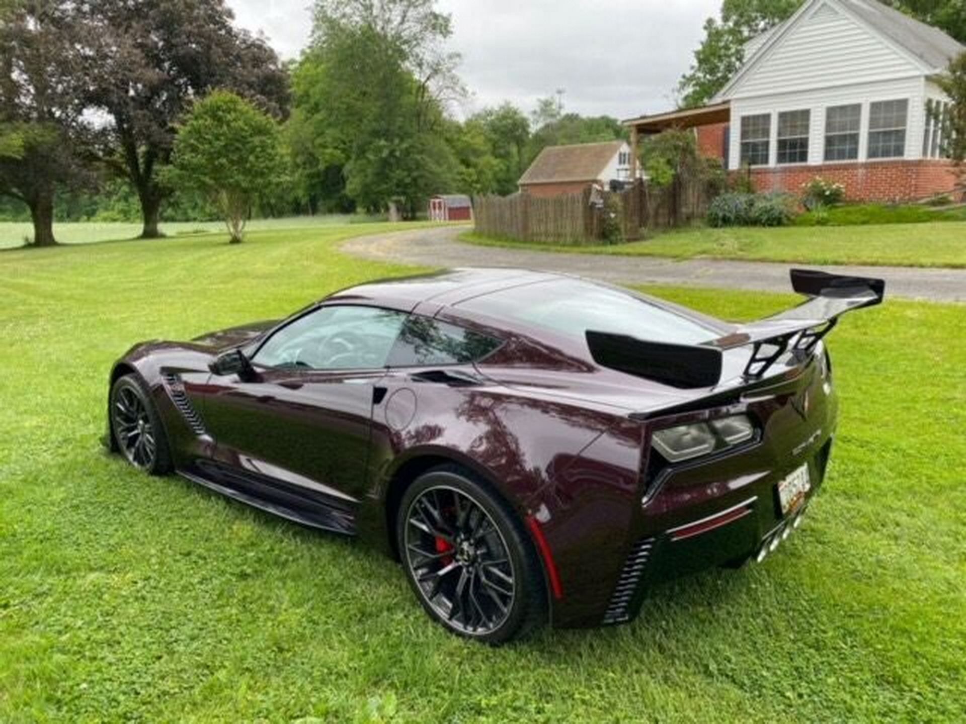 Black Rose Corvette C7 Z06 Playing Dress Up As A ZR1 Is A Pretty One, Isn’t She?