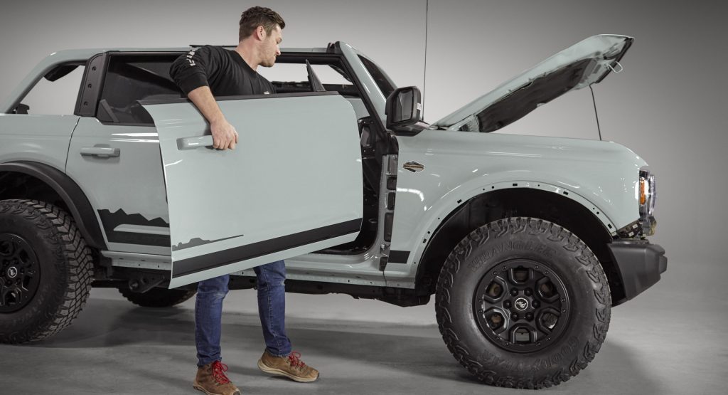  2022 Ford Bronco’s Storable Doors Were Inspired By A Young Nanny With A Wrangler