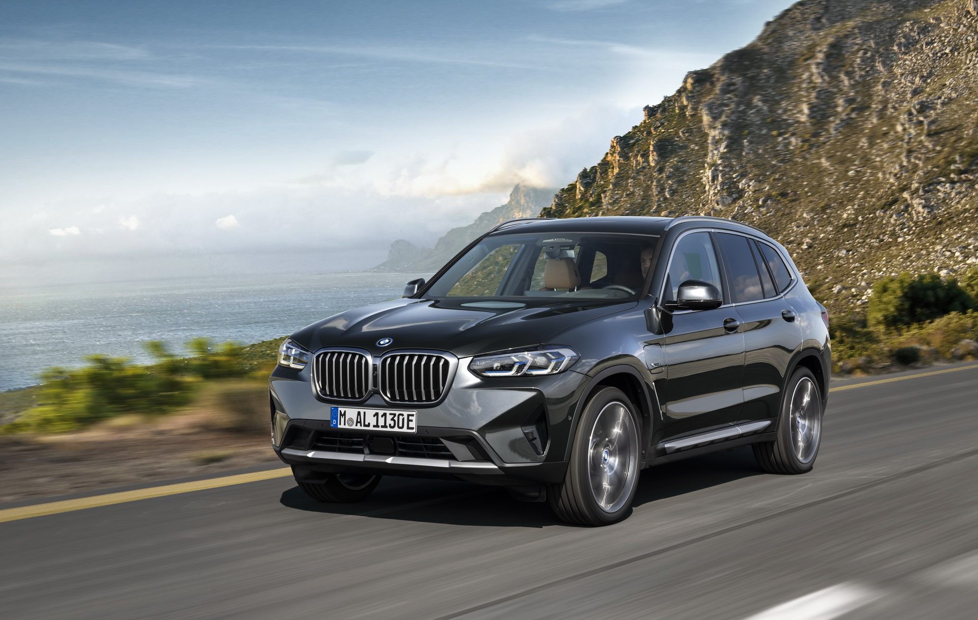 Who Needs A Bigger Grille? Me, Me Said The 2022 BMW X3 And X4 Crossovers
