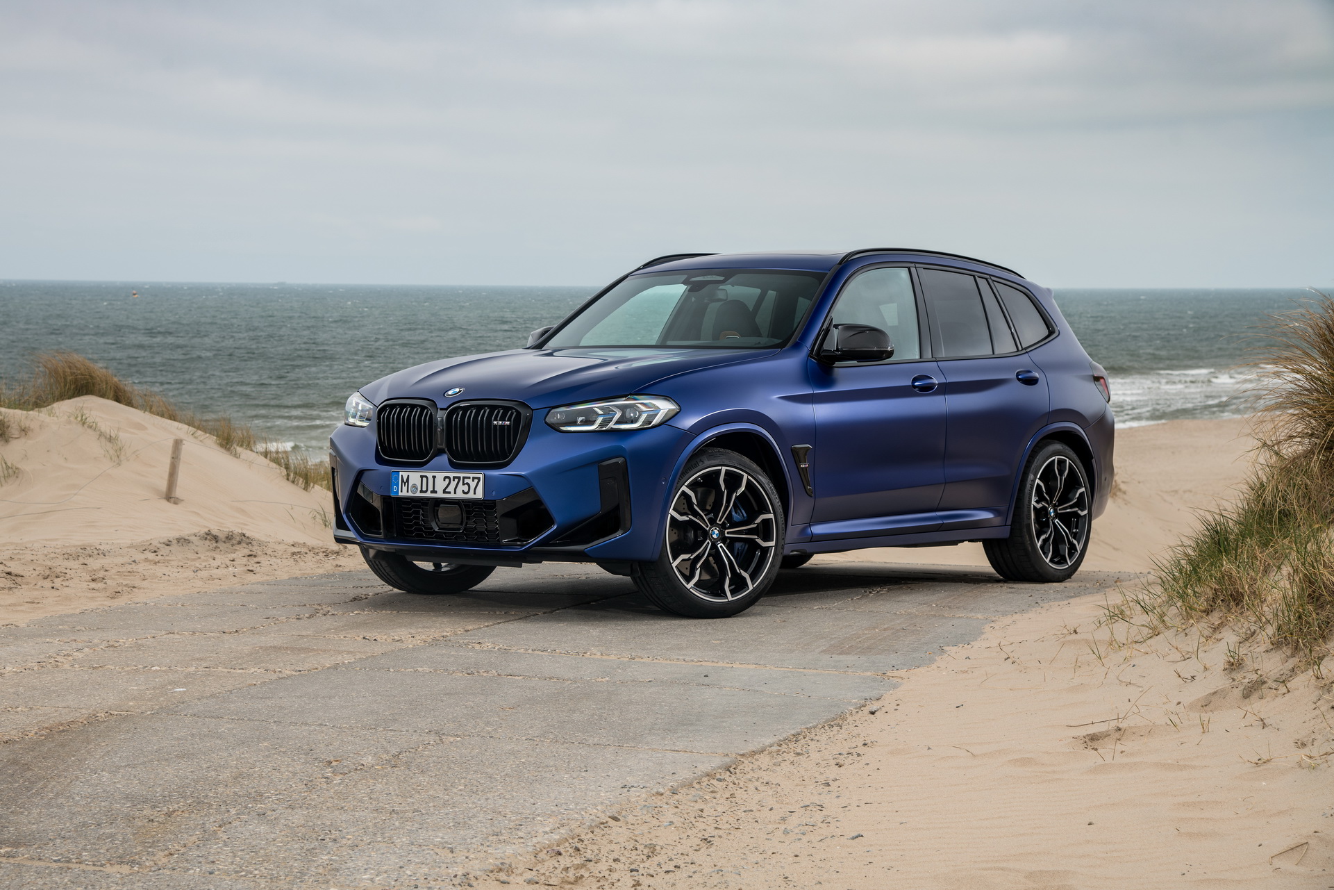 BMW Gives 2022 X3 M And X4 M A Speed Boost To Help Them With Their Mid-Life Crisis