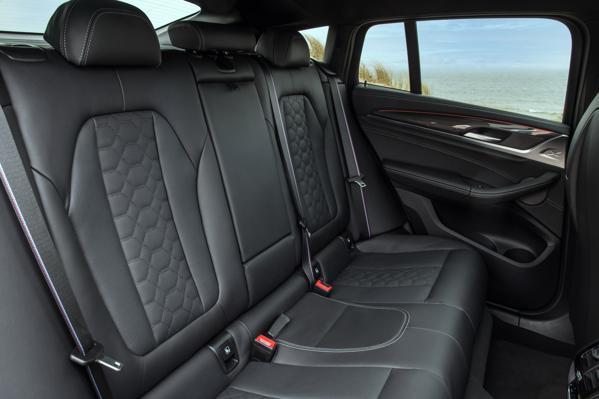 BMW Gives 2022 X3 M And X4 M A Speed Boost To Help Them With Their Mid-Life Crisis