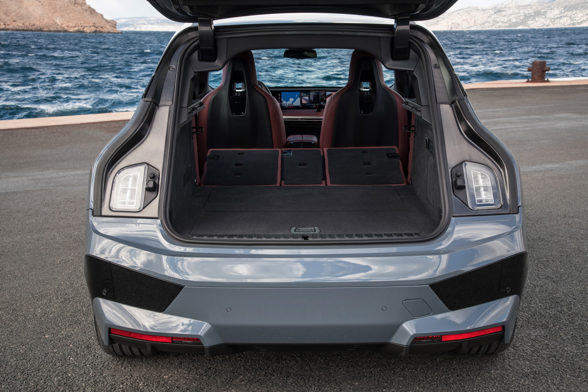 BMW’s 2022 iX xDrive50 Is A Big Electric SUV That’ll Cost You At Least $83,200