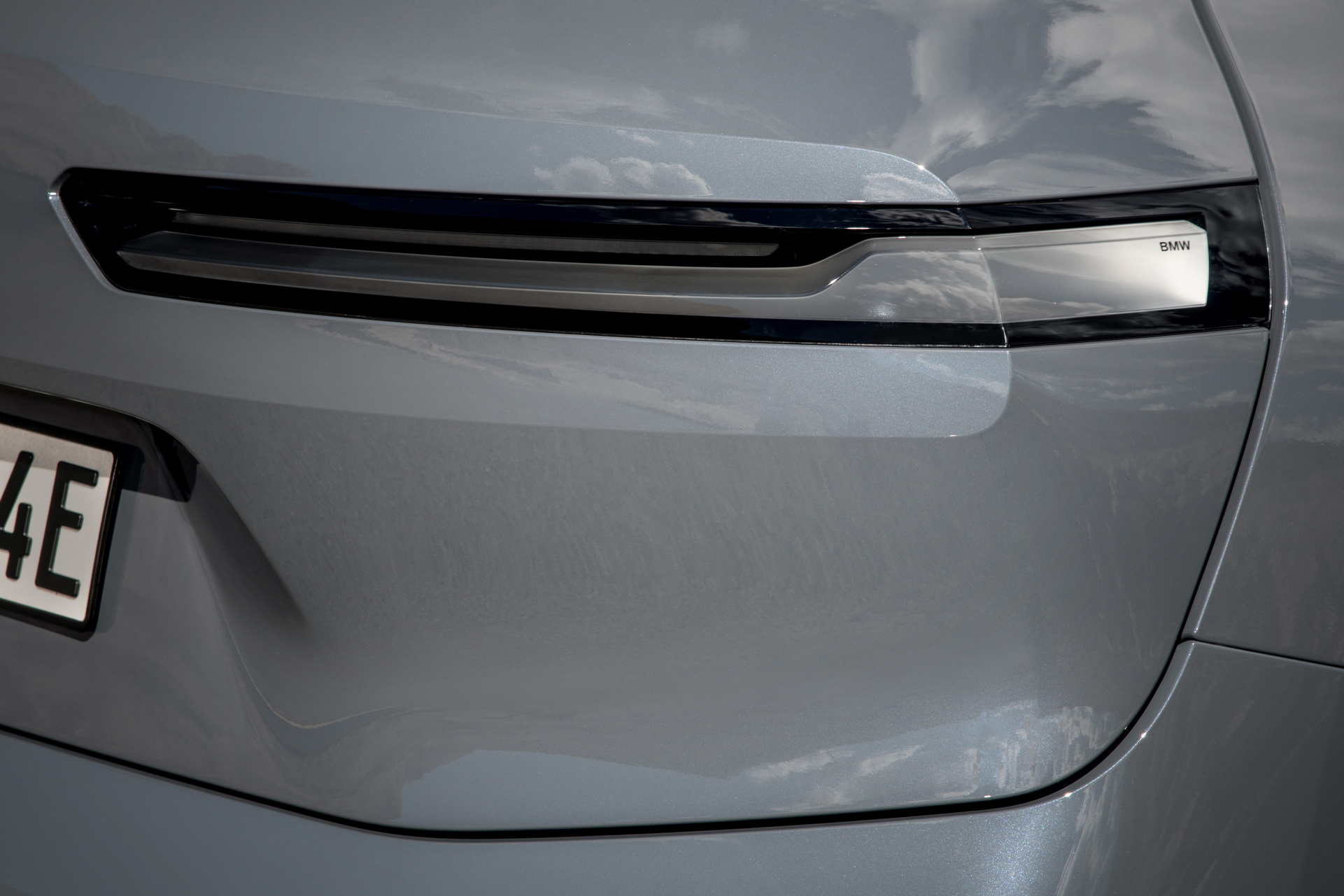 BMW’s 2022 iX xDrive50 Is A Big Electric SUV That’ll Cost You At Least $83,200