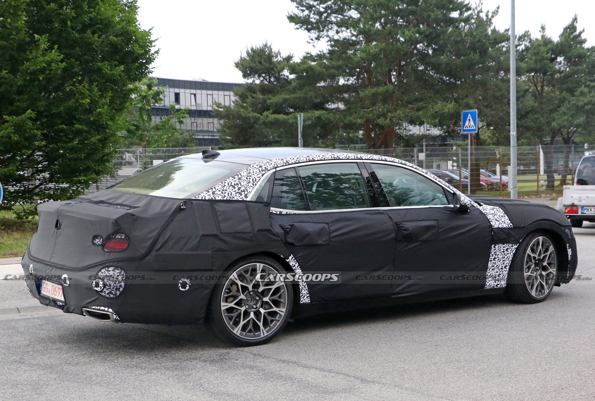 2022 Genesis G90 Spied Ahead Of Possible Year End Launch