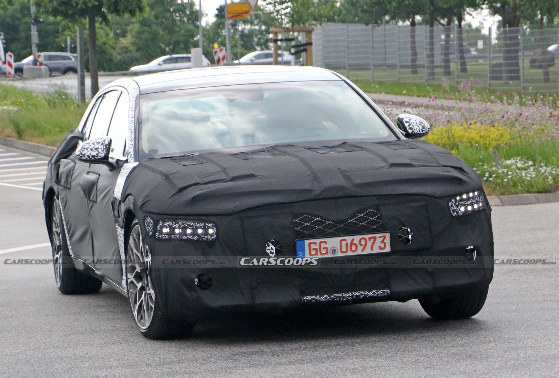 2022 Genesis G90 Spied Ahead Of Possible Year End Launch