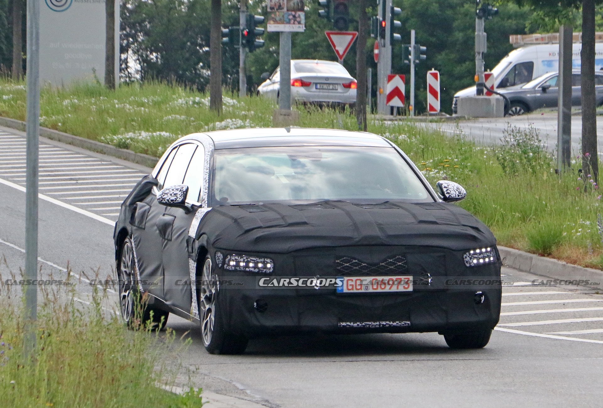 2022 Genesis G90 Spied Ahead Of Possible Year End Launch