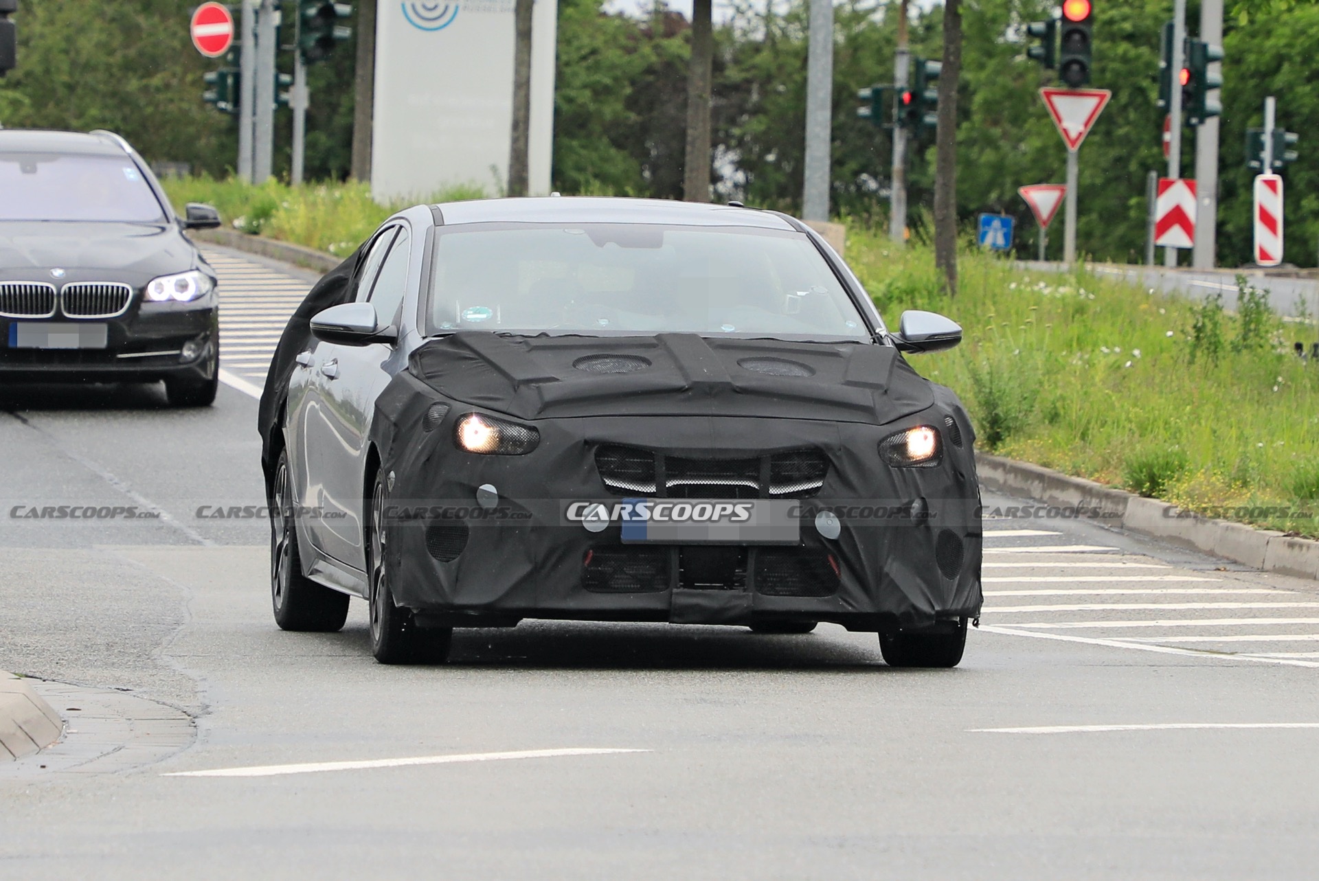 Kia’s Facelifted ProCeed Shows Updated Interior For The First Time