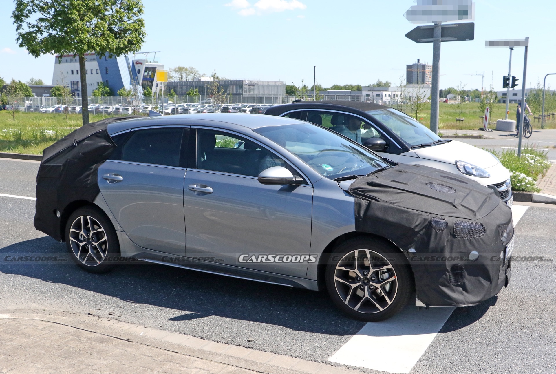 Kia’s Facelifted ProCeed Shows Updated Interior For The First Time