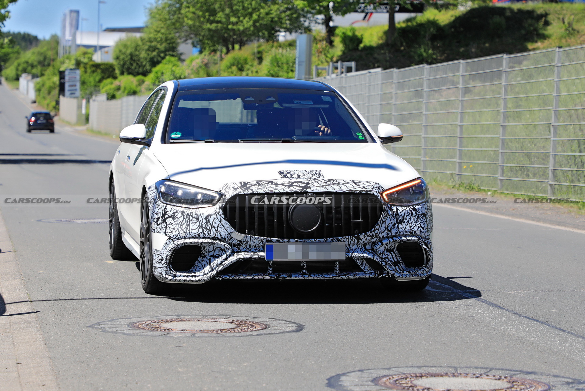 2022 Mercedes-AMG S63e Looks Mean As Hell In Latest Spy Shots