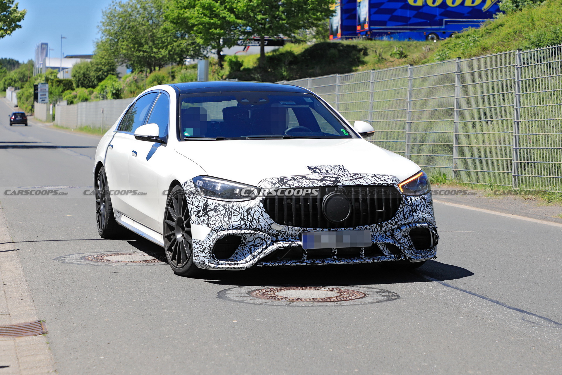 2022 Mercedes-AMG S63e Looks Mean As Hell In Latest Spy Shots