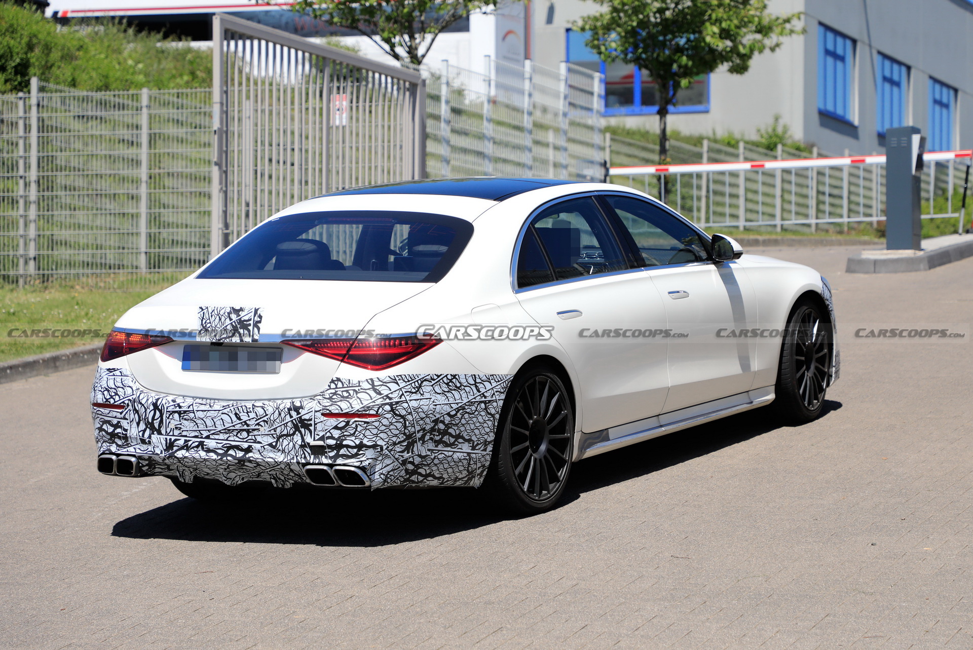 2022 Mercedes-AMG S63e Looks Mean As Hell In Latest Spy Shots