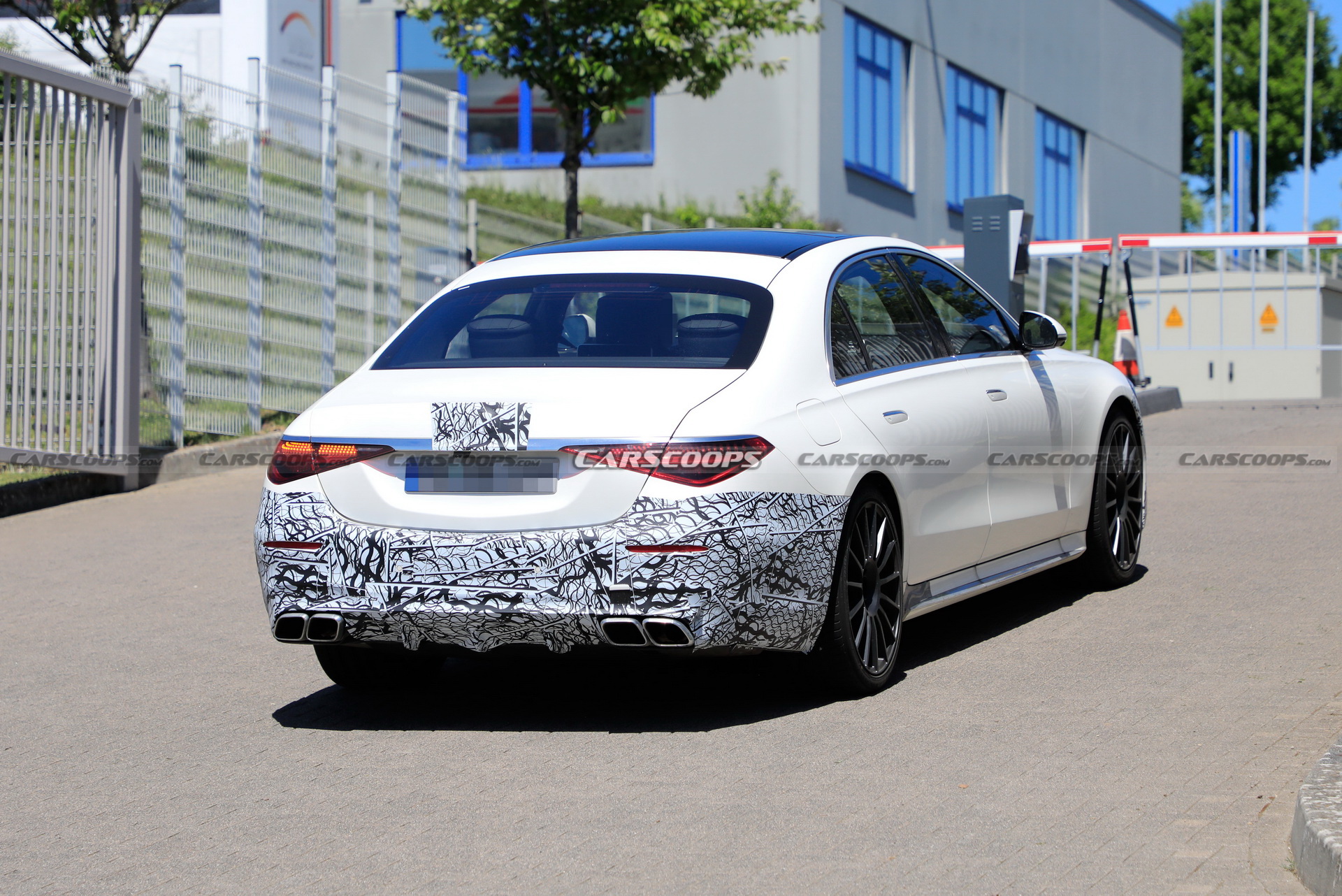 2022 Mercedes-AMG S63e Looks Mean As Hell In Latest Spy Shots