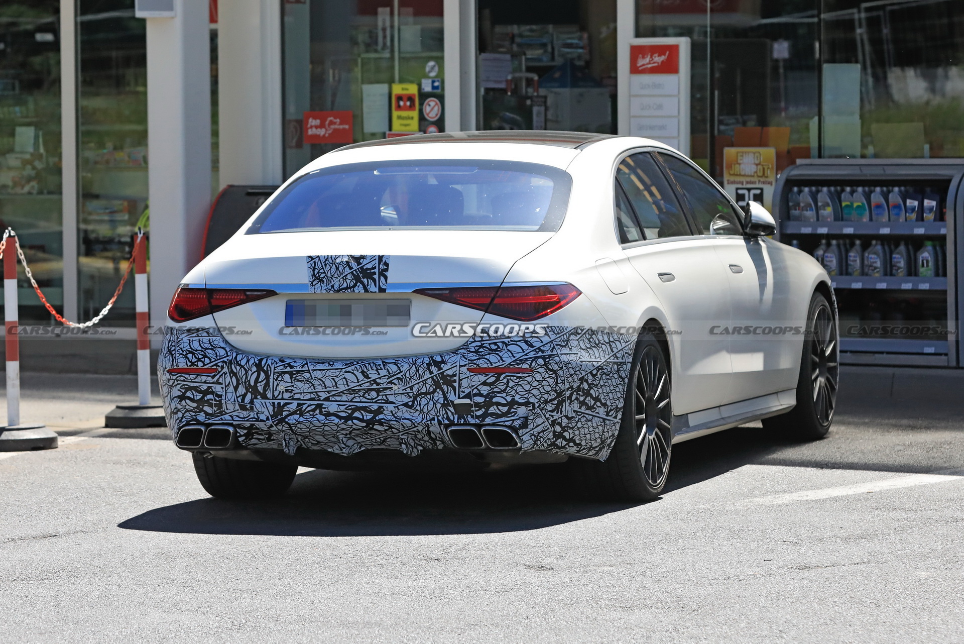 2022 Mercedes-AMG S63e Looks Mean As Hell In Latest Spy Shots
