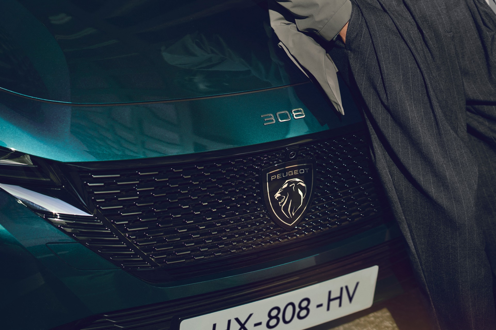 New Peugeot 308 SW Is A Sexy And Practical Alternative to Compact SUVs