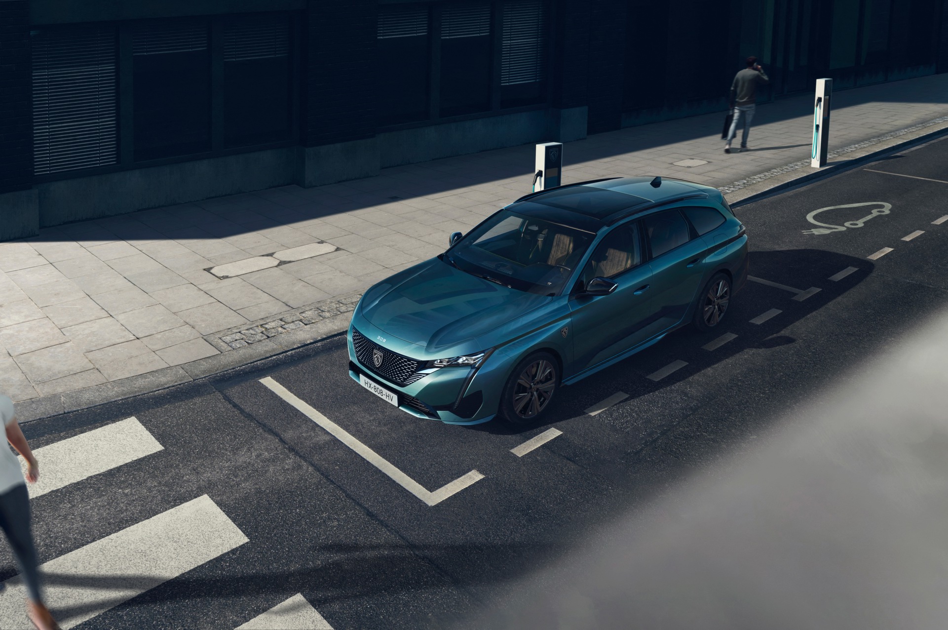 New Peugeot 308 SW Is A Sexy And Practical Alternative to Compact SUVs