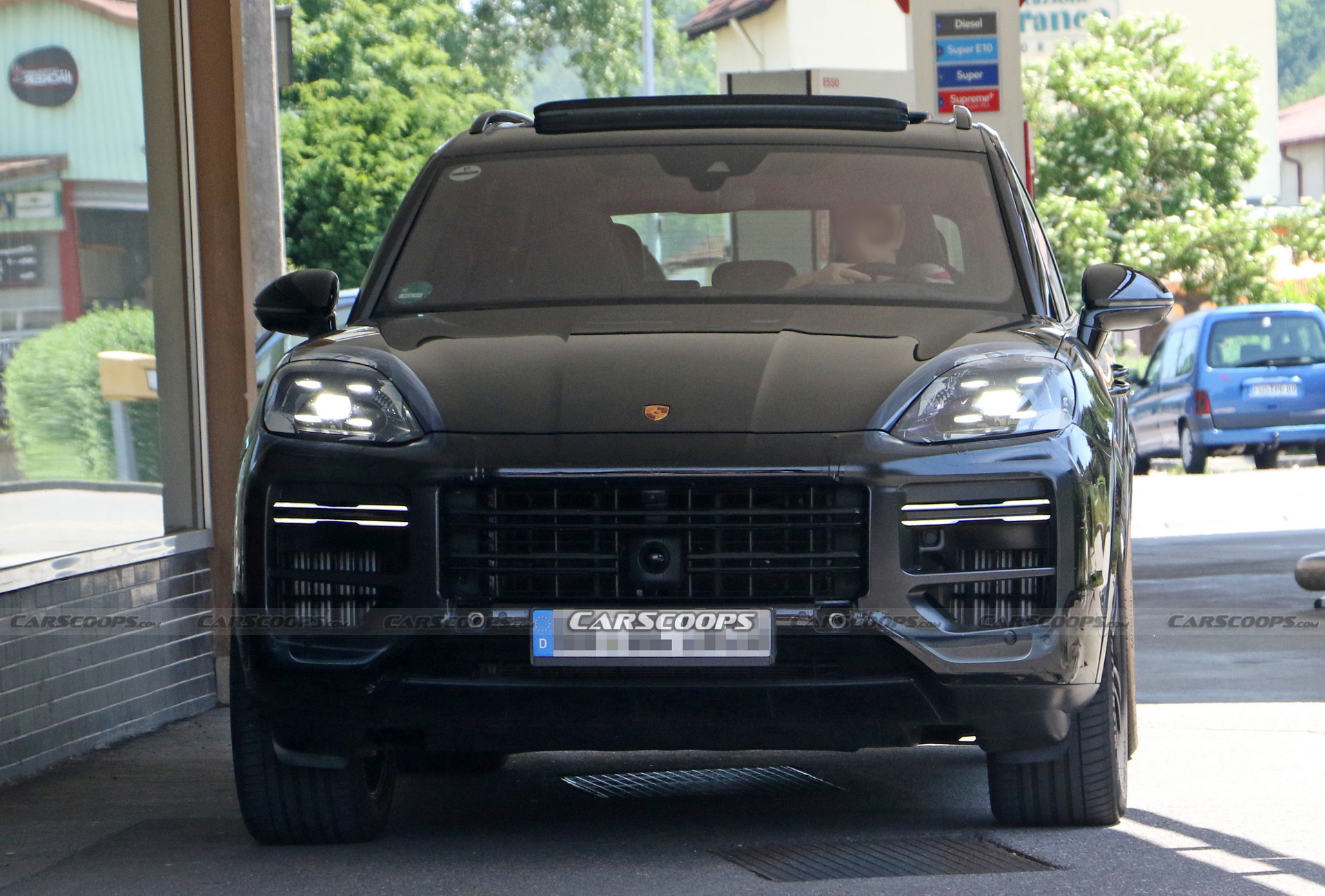 2022 Porsche Cayenne Facelift Shows Off New Infotainment With Bigger Display