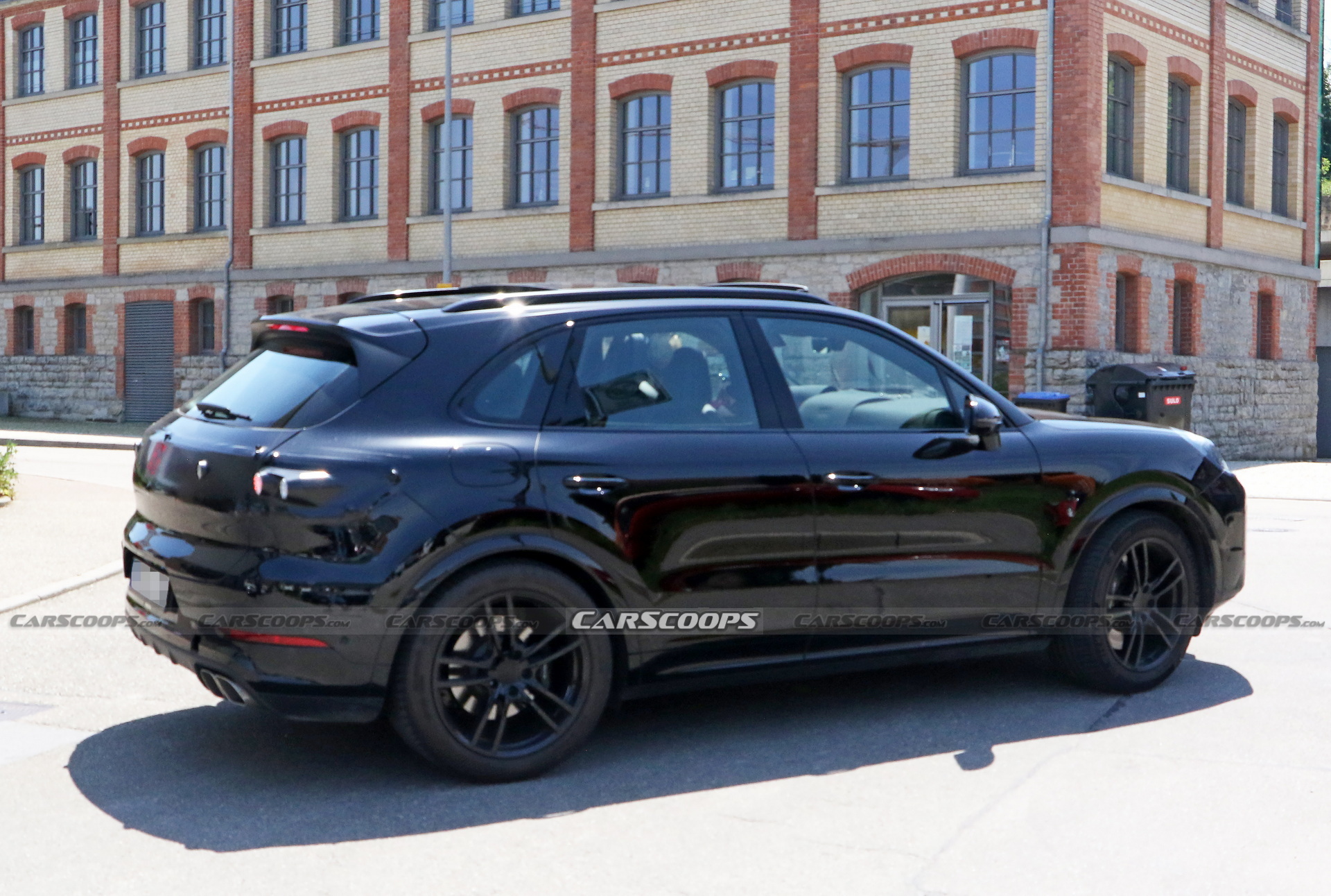 2022 Porsche Cayenne Facelift Shows Off New Infotainment With Bigger Display