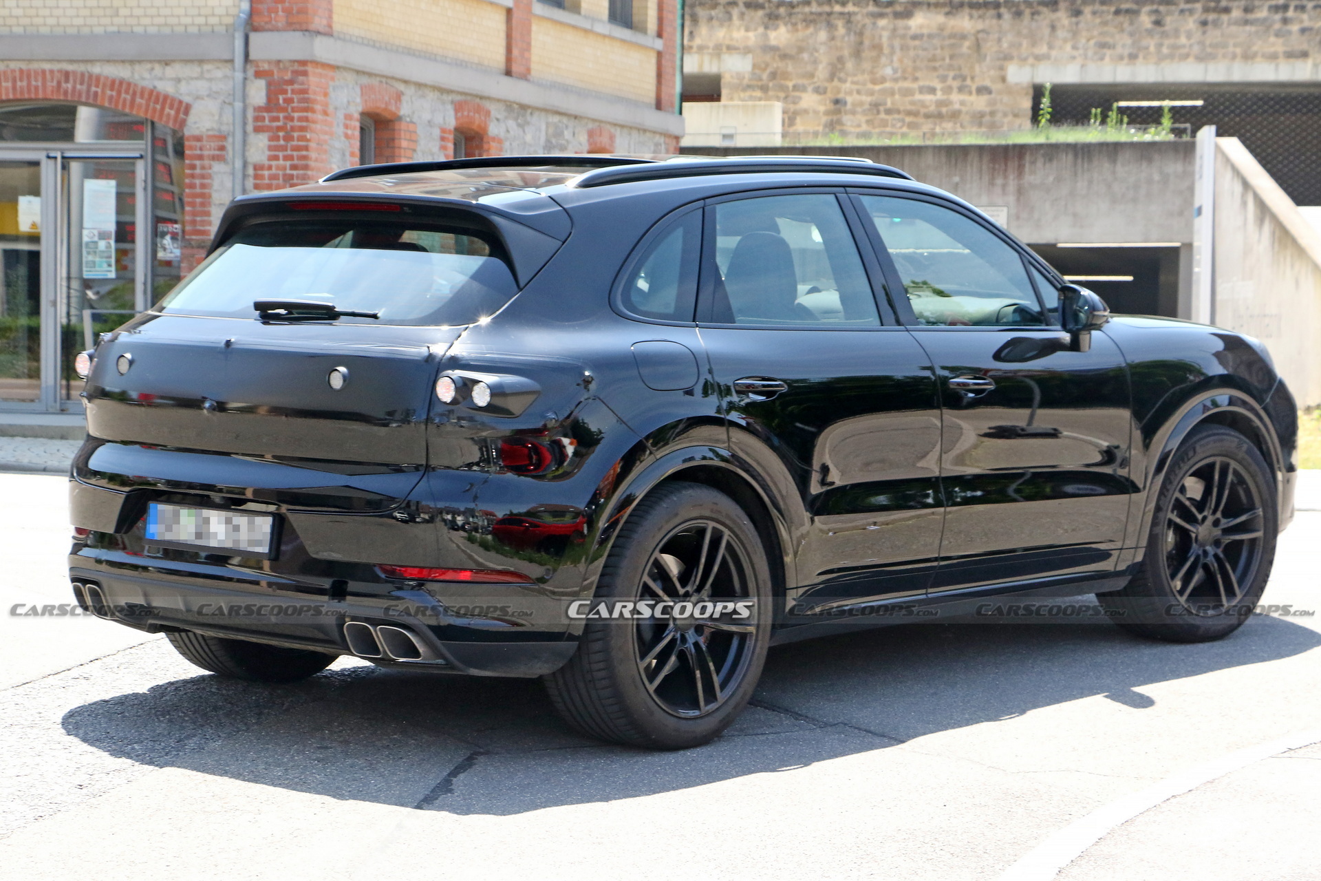 2022 Porsche Cayenne Facelift Shows Off New Infotainment With Bigger Display