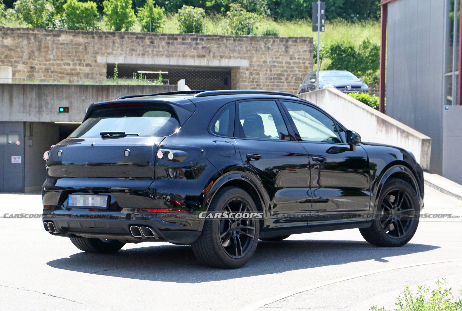 2022 Porsche Cayenne Facelift Shows Off New Infotainment With Bigger Display