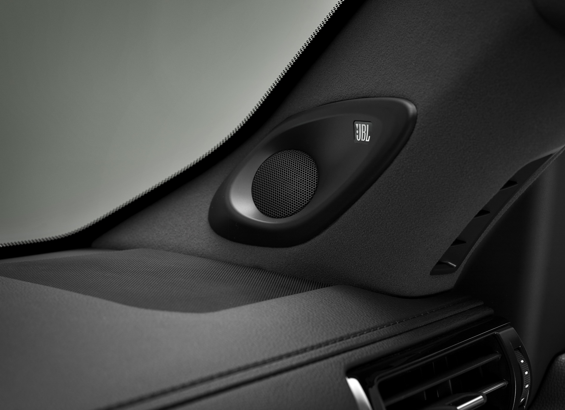 2022 Toyota Land Cruiser Loses Weight, Gains Twin-Turbo V6 And New GR Sport Variant